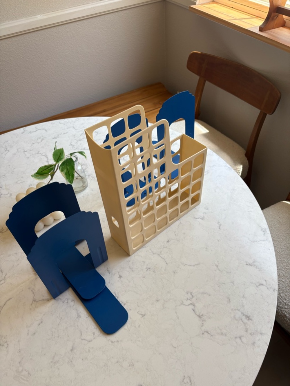 Vintage MCM organizer Beige Grid File Organizer with Blue Bookends